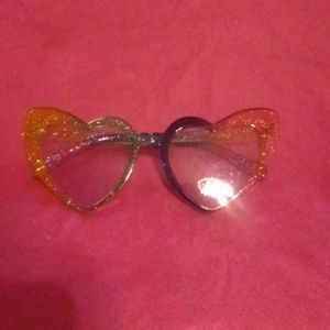 Ladies 💜 shape sun shades